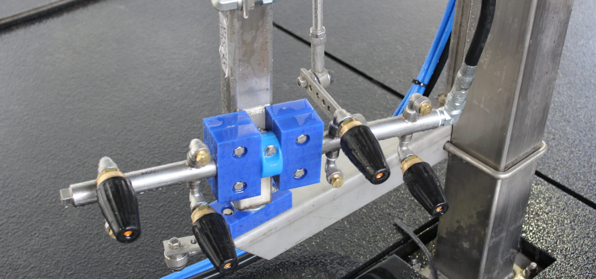 Pivoting Swirling Side Blaster