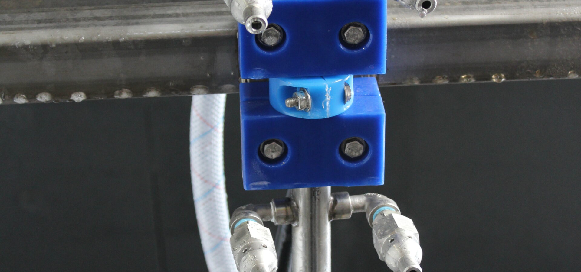 Pivoting Swirling Side Blaster